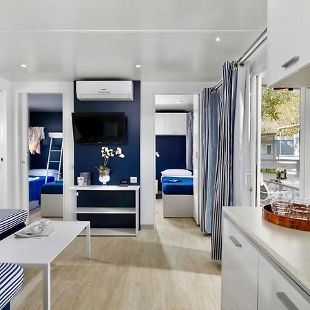 Isamar Holiday Village Ca Lino 外观 照片 Interior of a mobile home